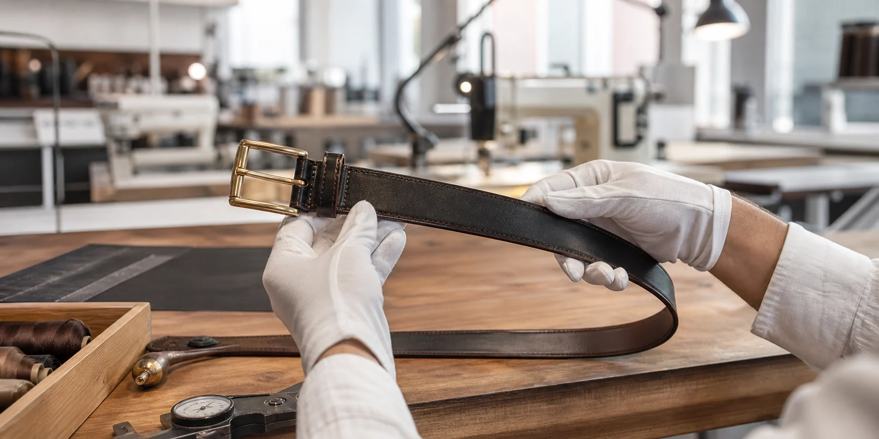Women's Genuine Leather Belt Manufacturer Quality inspection at a women
